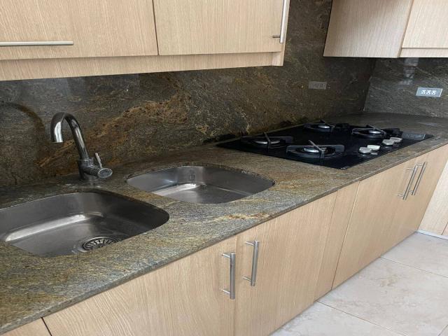 EN VENTA DEPARTAMENTO 146M2- CEIBOS - AV. LEOPOLDO CARRERA -