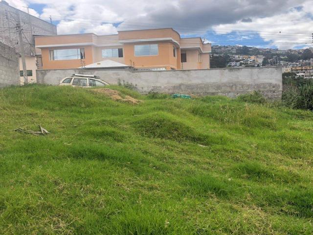 #946 - Terrenos para Venta en Quito - P - 2