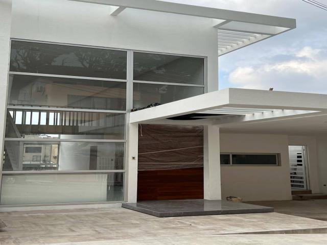 #1065 - Casas para Venta en Guayaquil - G - 1