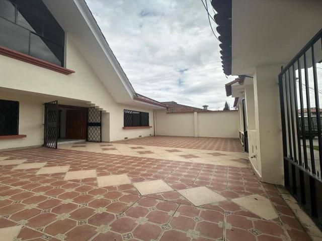 #1103 - Casas para Venta en Cuenca - A - 1