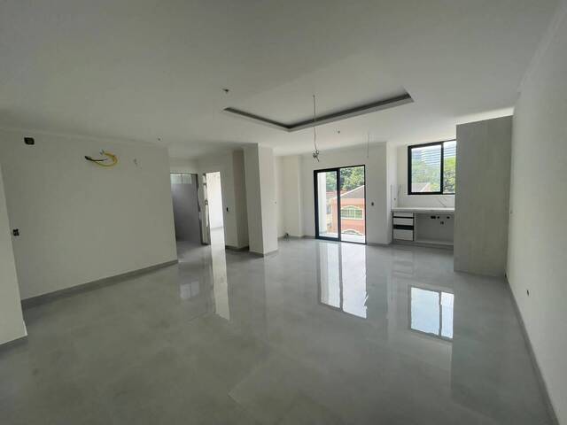 Venta en Av Francisco de Orellana - Guayaquil